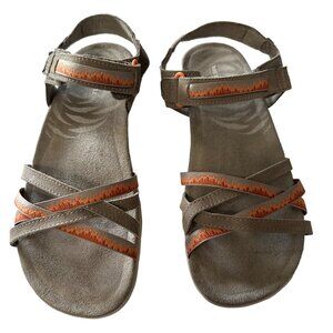 Merrell Moon women's sz 9 clay color performance footwear strappy sandals